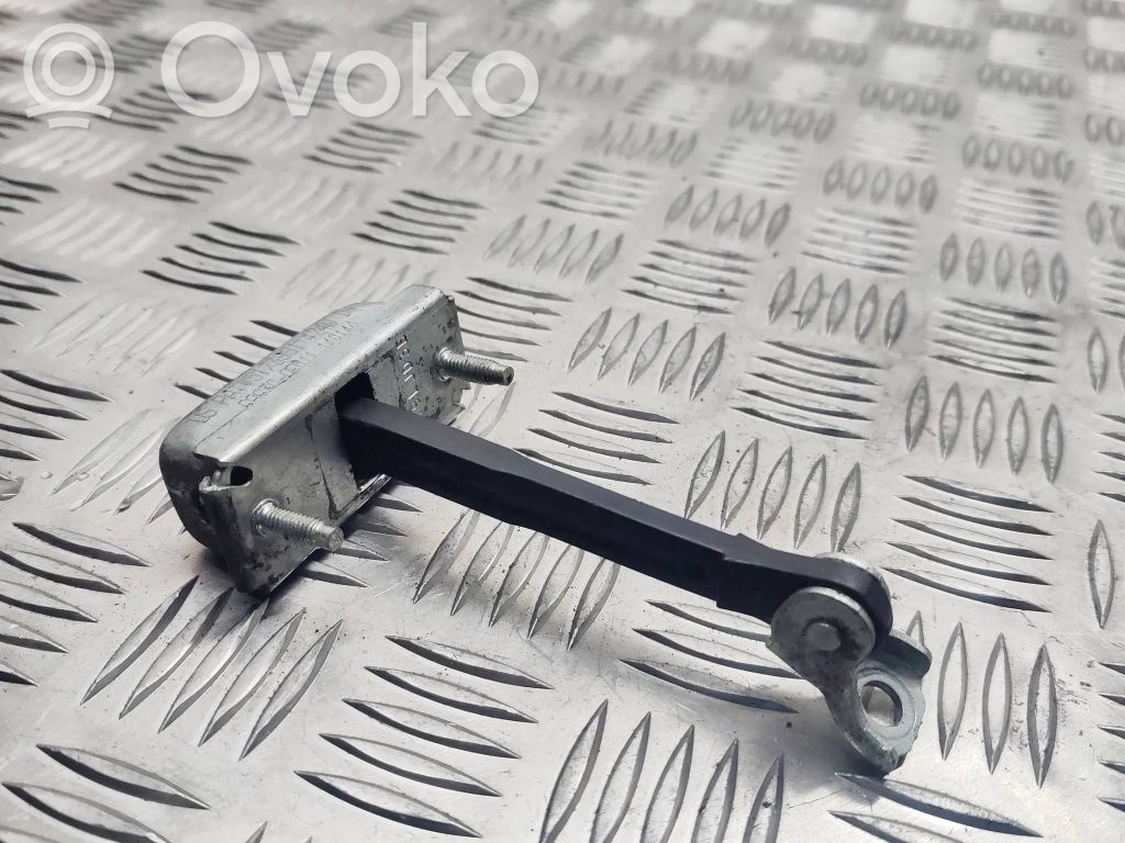 Toyota Verso Ogranicznik drzwi tylnych 