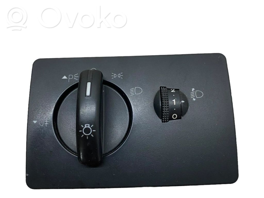 Ford C-MAX I Light switch 