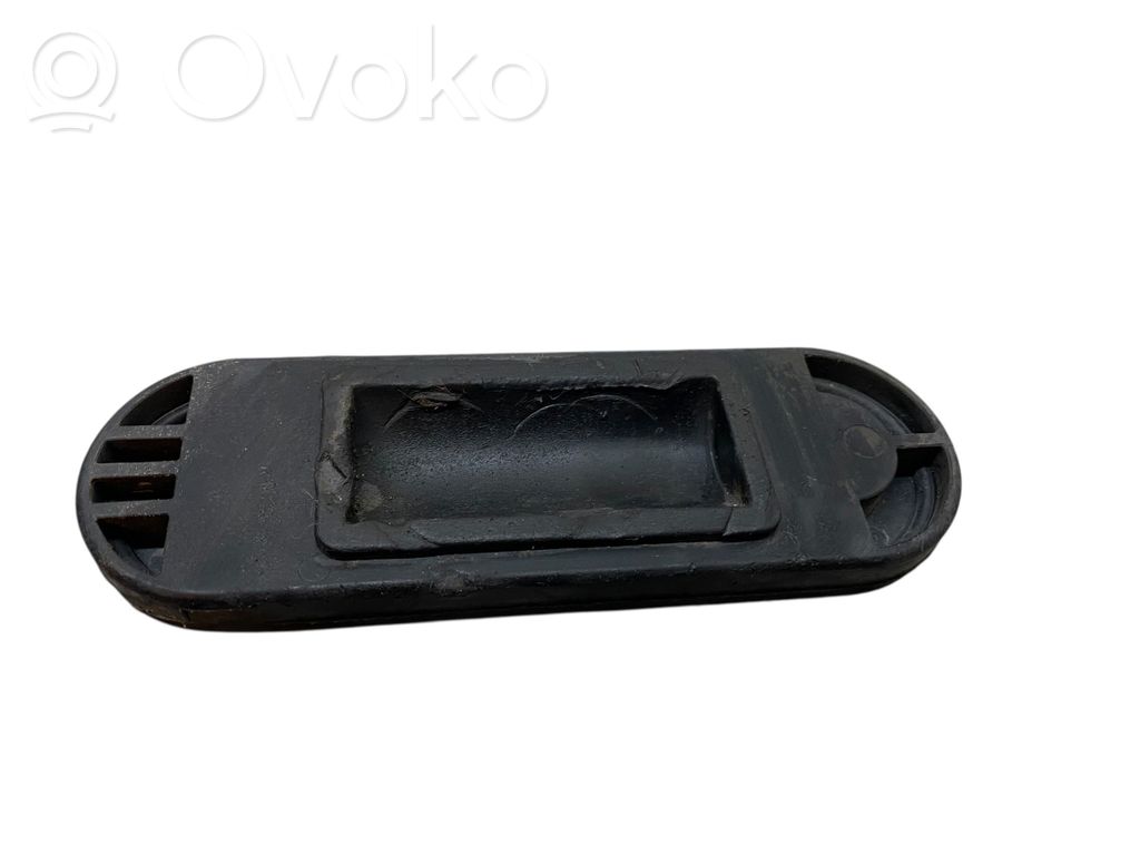 Audi TT TTS Mk2 Jacking socket point 