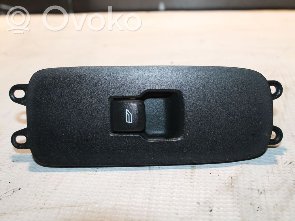 Electric window control switch   31394850,M10624