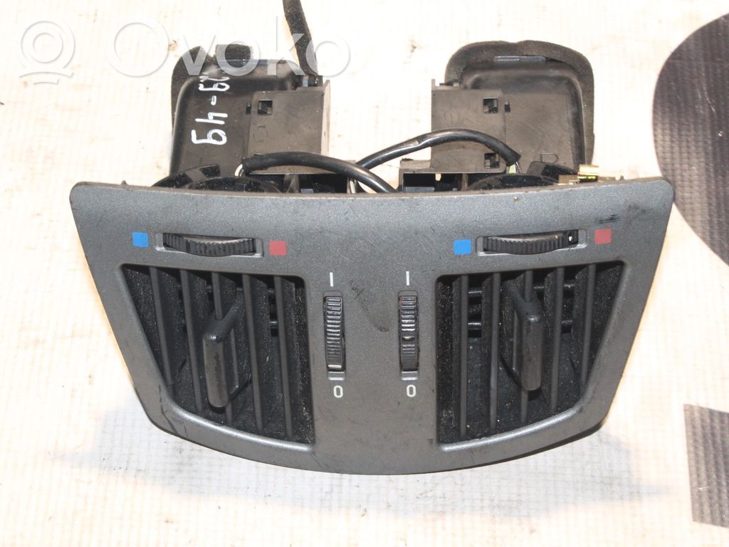 BMW 7 E65 E66 Ventiliacinės grotelės 