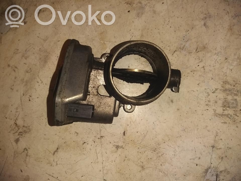 BMW 1 E81 E87 Throttle valve 