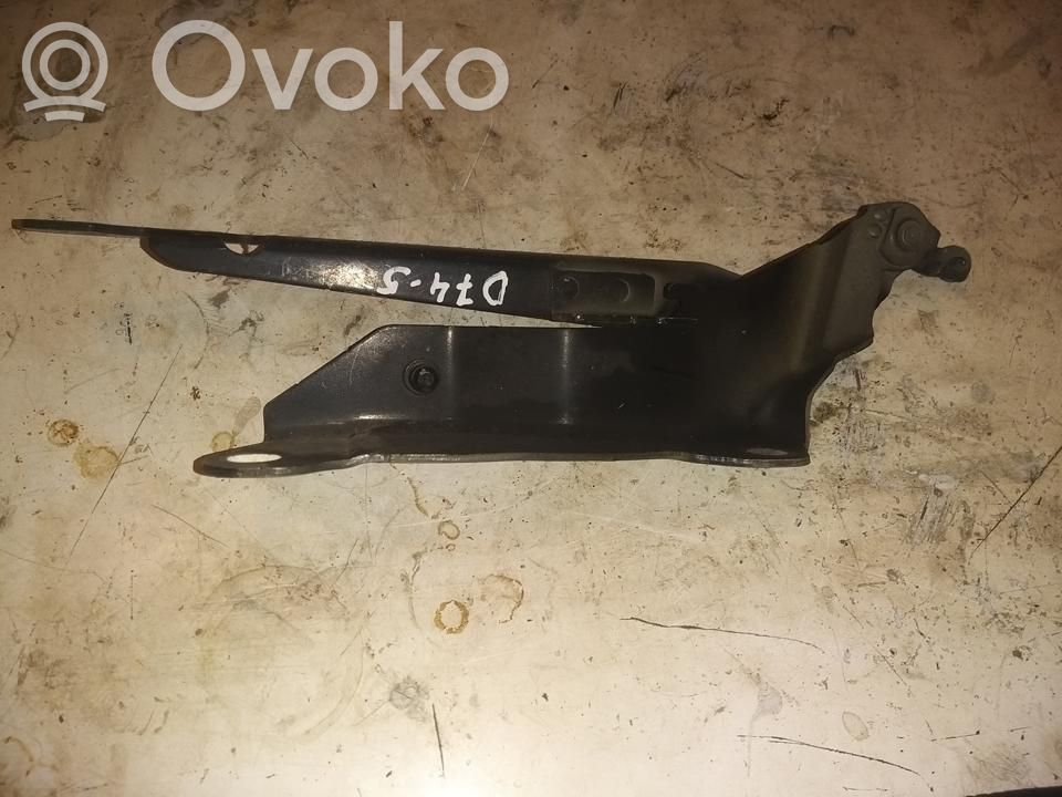 Tailgate/trunk/boot hinge   D745