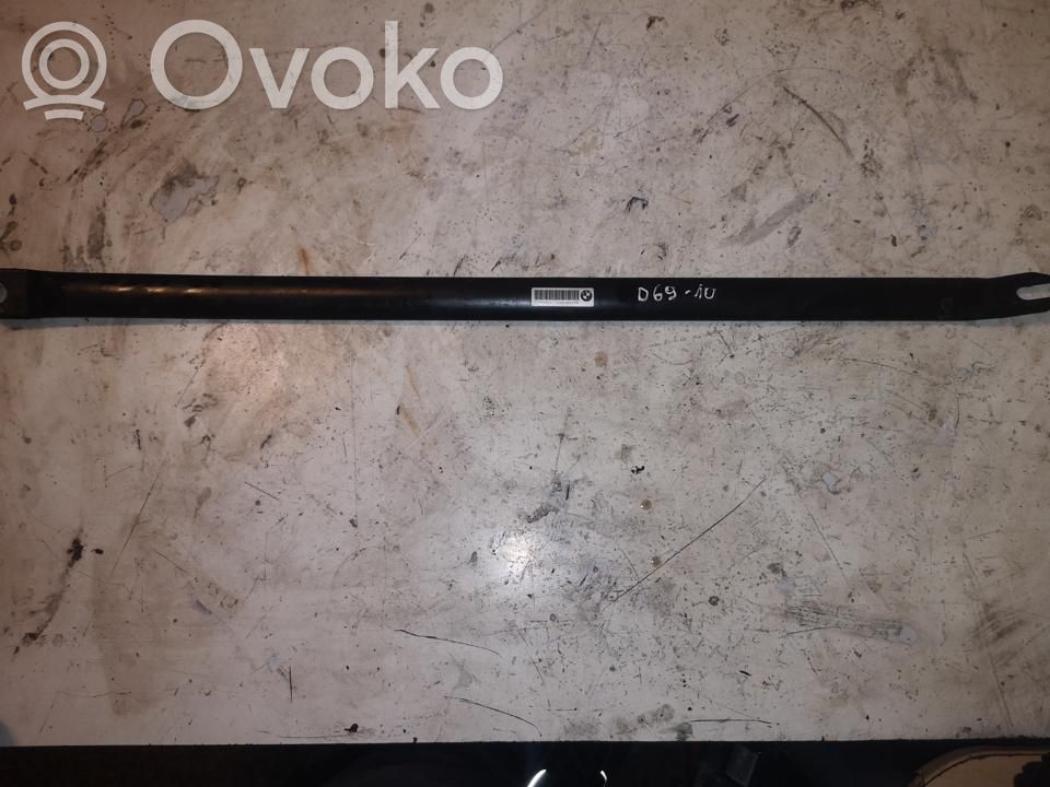 Engine mounting bracket   DS716764303,D6910