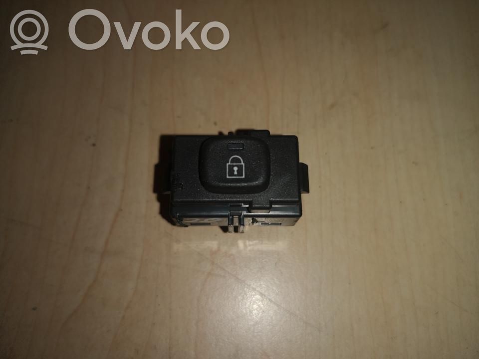Botón interruptor de bloqueo de puertas   31275374,C5520