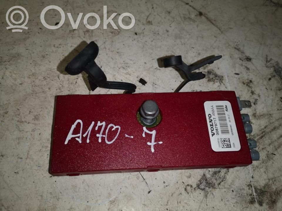 Volvo V70 Antenos stiprintuvas 
