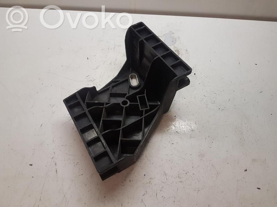 Audi A8 S8 D2 4D Front bumper mounting bracket 