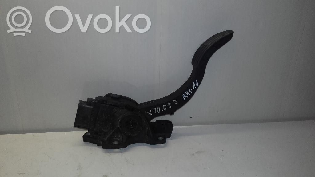 Volvo V70 Akceleratoriaus pedalas 