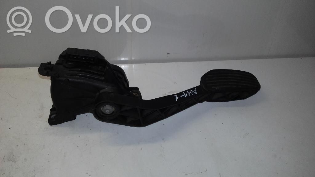 Volvo S80 Akceleratoriaus pedalas 