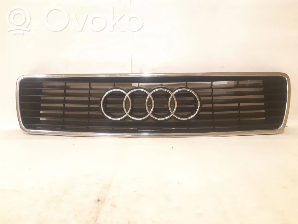 Audi V8 Etupuskurin ylempi jäähdytinsäleikkö 