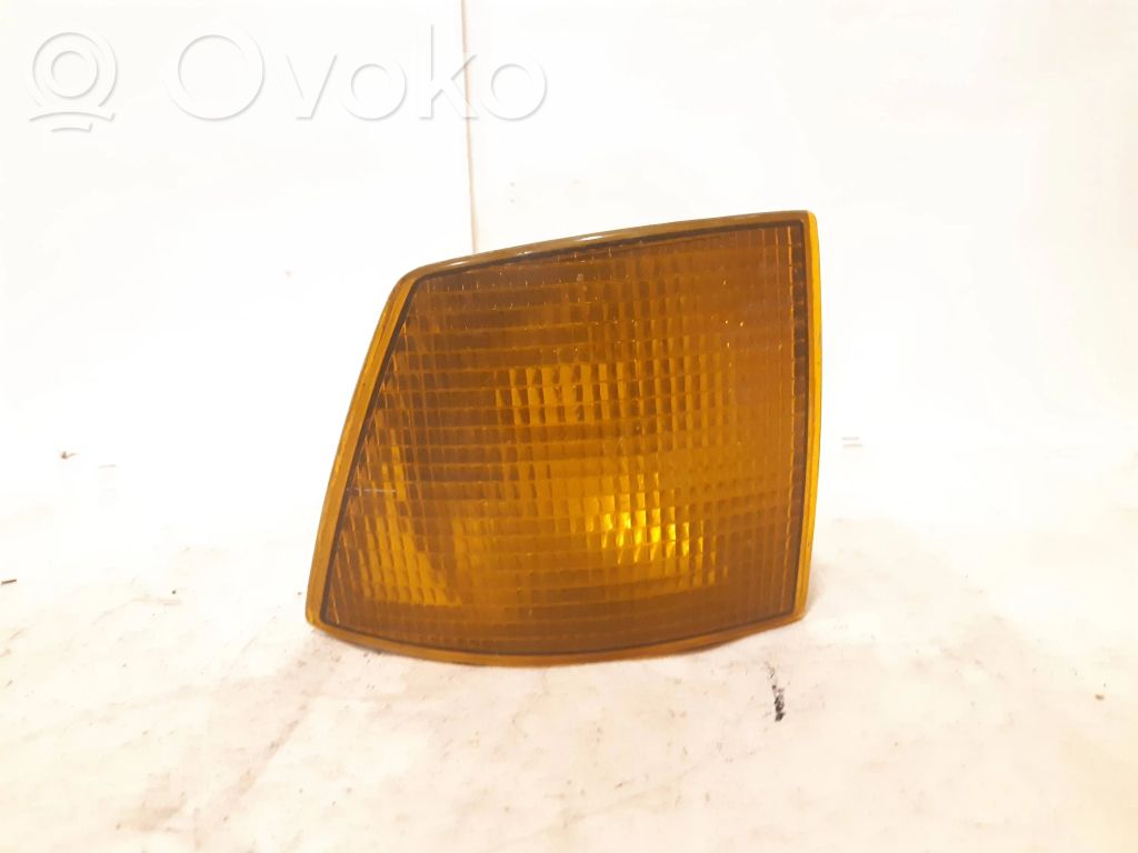 BMW 7 E32 Front indicator light 