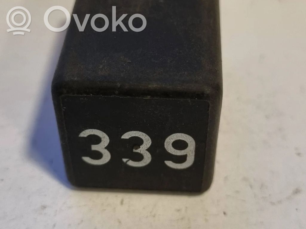Audi 80 90 S2 B4 Muu rele 