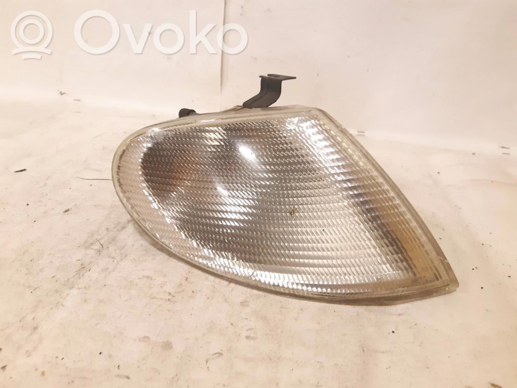 Ford Galaxy Front indicator light 
