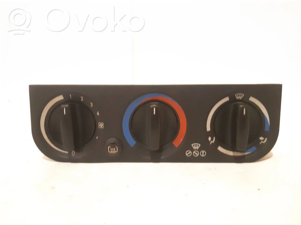 BMW 3 E36 Climate control unit 