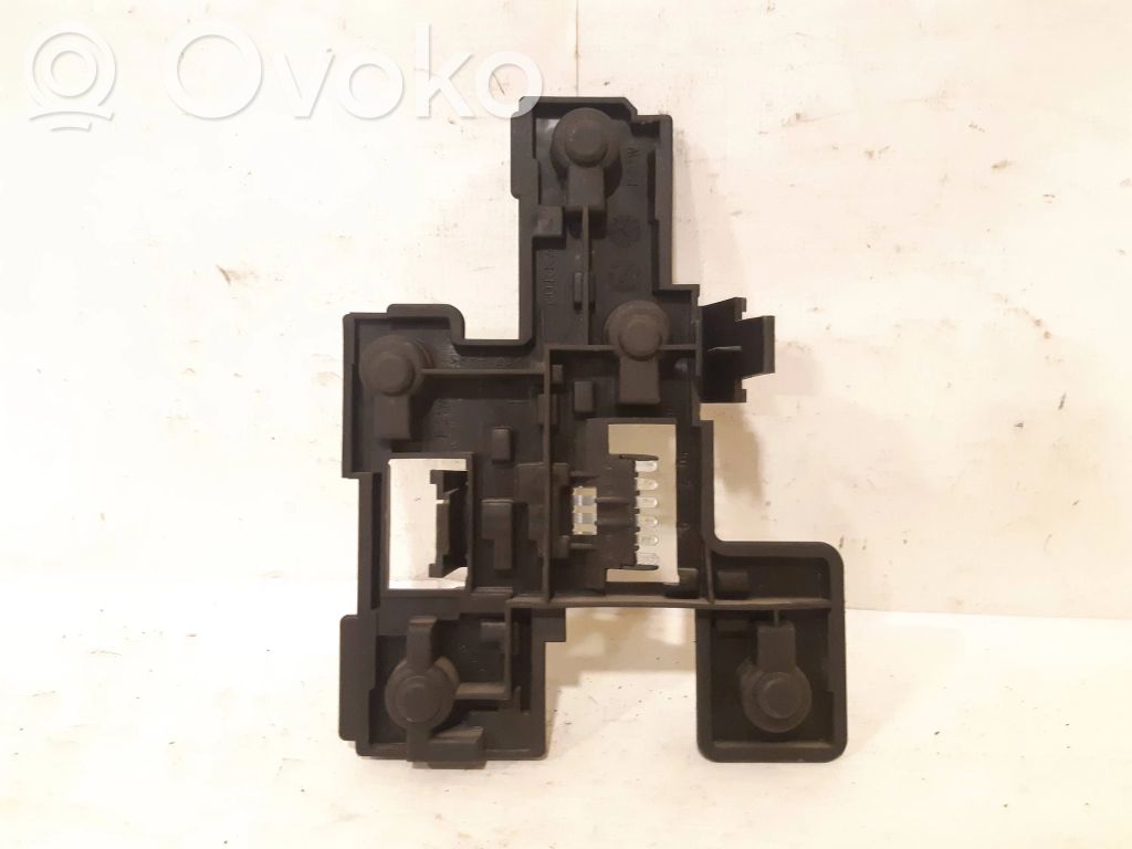 Opel Vectra B Tail light bulb cover holder 