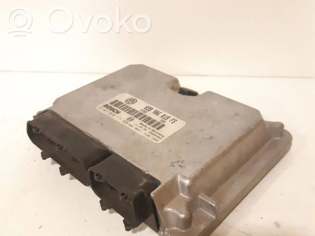 Volkswagen PASSAT B5 Engine control unit/module 