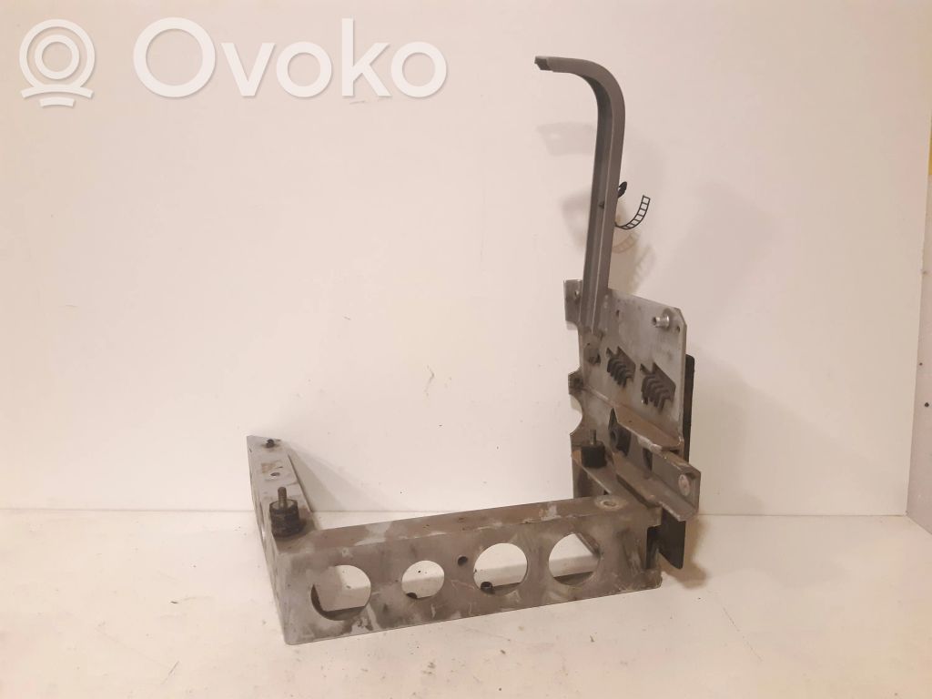 Front bumper mounting bracket   4D0807253,4D0821137AJ