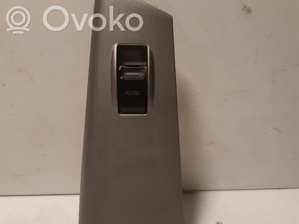 Toyota Corolla E120 E130 Electric window control switch 