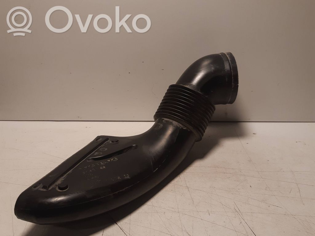 Volvo V70 Ilmanoton kanavan osa 