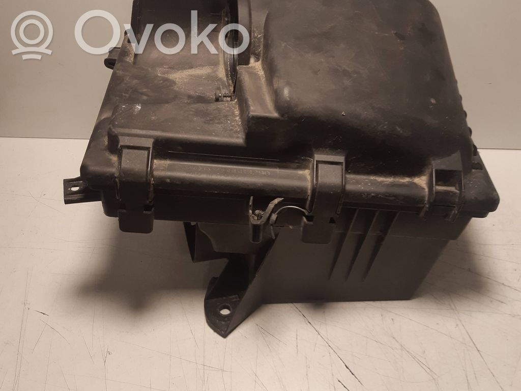 Volvo V70 Air filter box 
