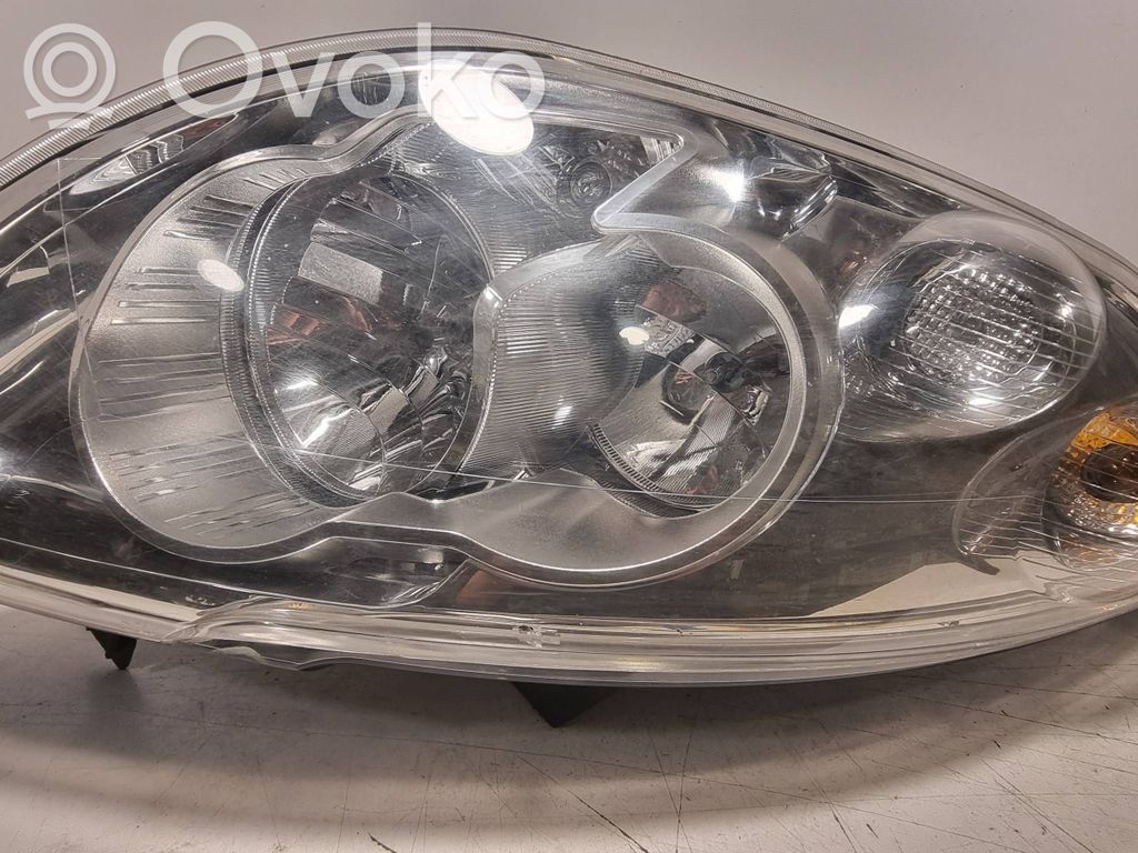 Renault Master III Headlight/headlamp 