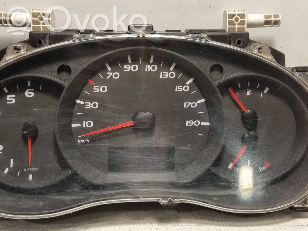 Renault Master III Geschwindigkeitsmesser Cockpit 