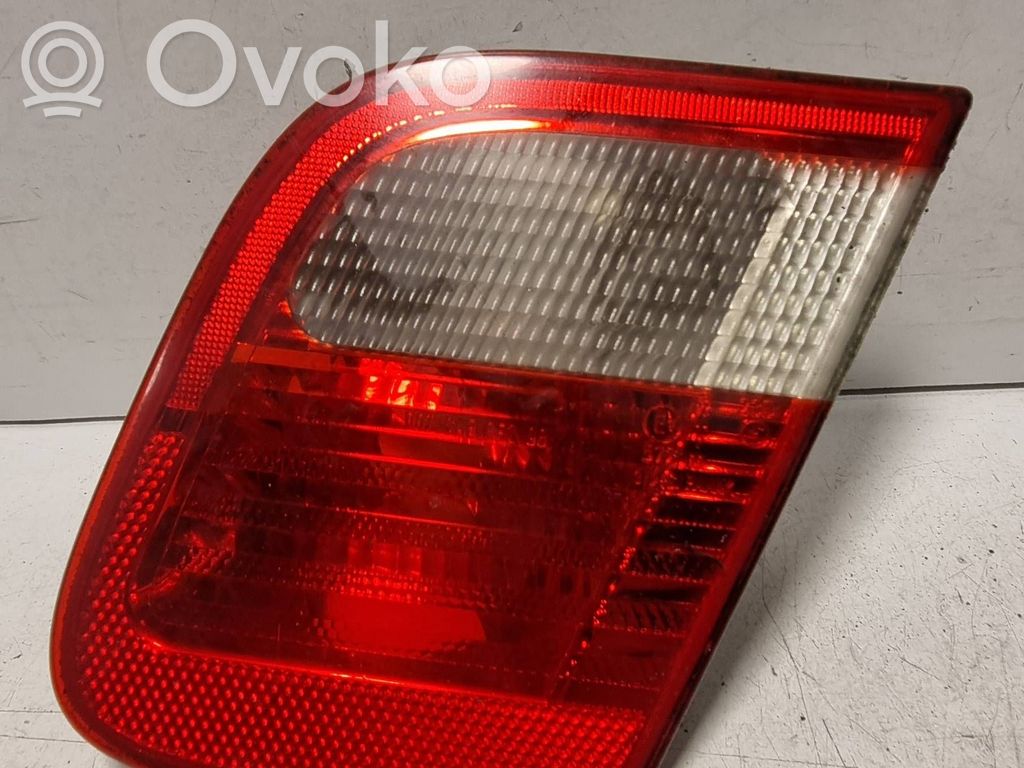 BMW 3 E46 Lampă spate în capacul portbagajului 