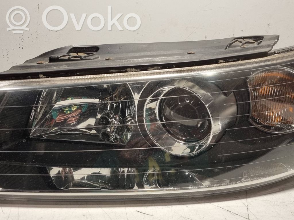 Hyundai Sonata Headlight/headlamp 
