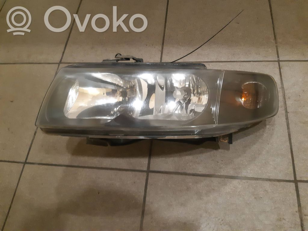 Seat Leon (1M) Phare frontale 