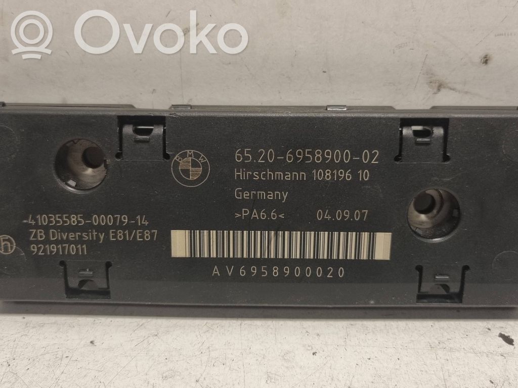 BMW 1 E81 E87 Antenos stiprintuvas 