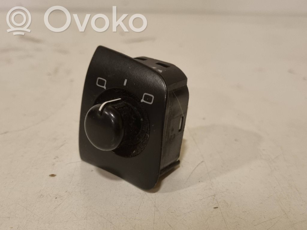 Audi A6 S6 C5 4B Interruptor del espejo lateral 