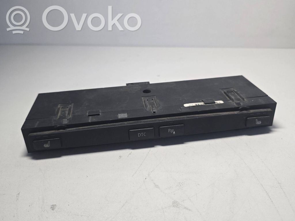 Seat heating switch   9134027