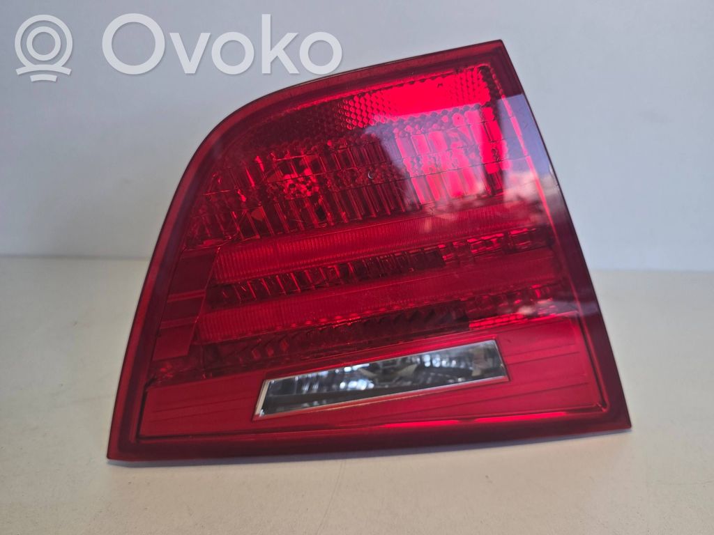 Tailgate rear/tail lights   21820103