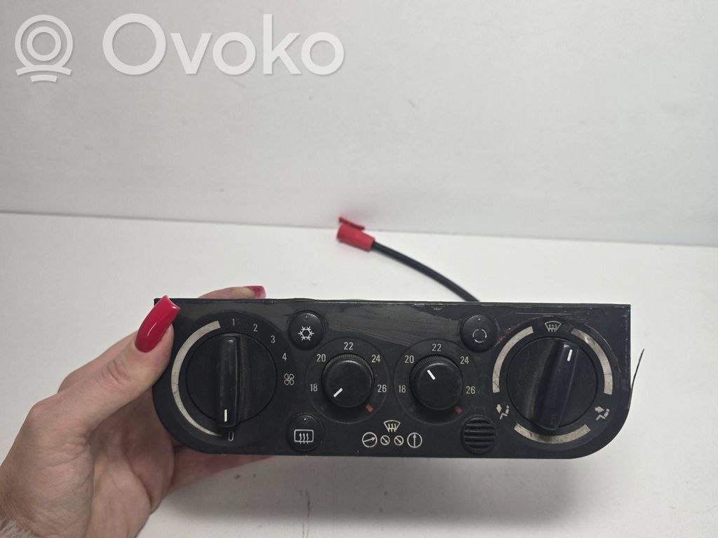 BMW 3 E36 Climate control unit 