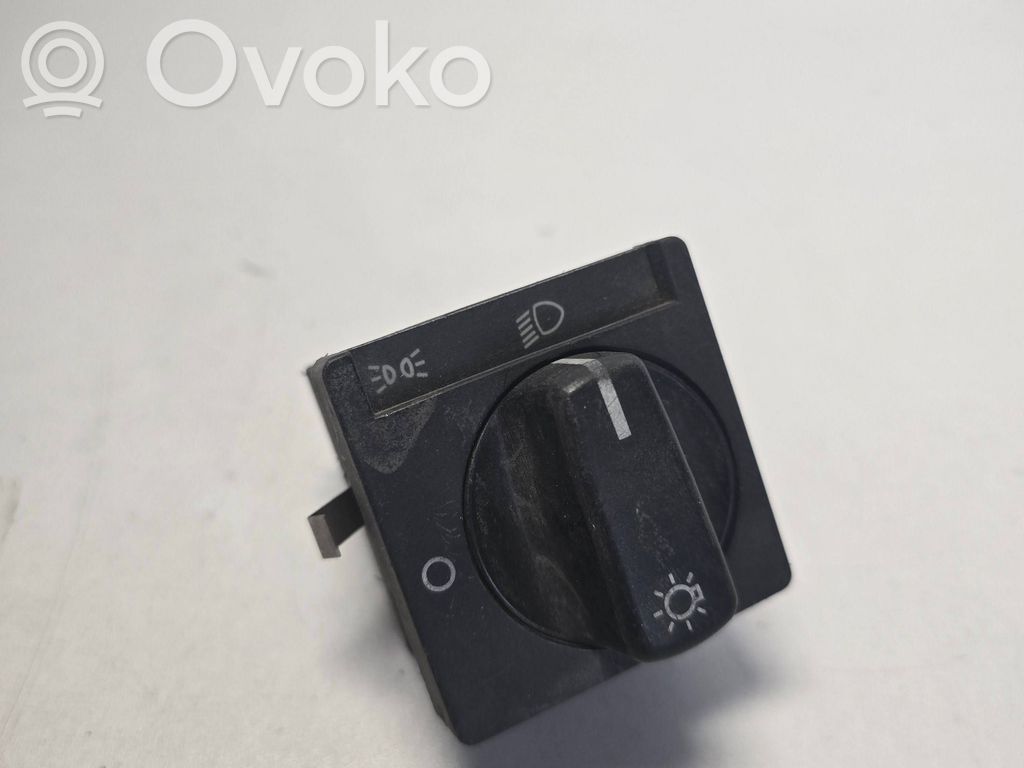 Light switch   3523009