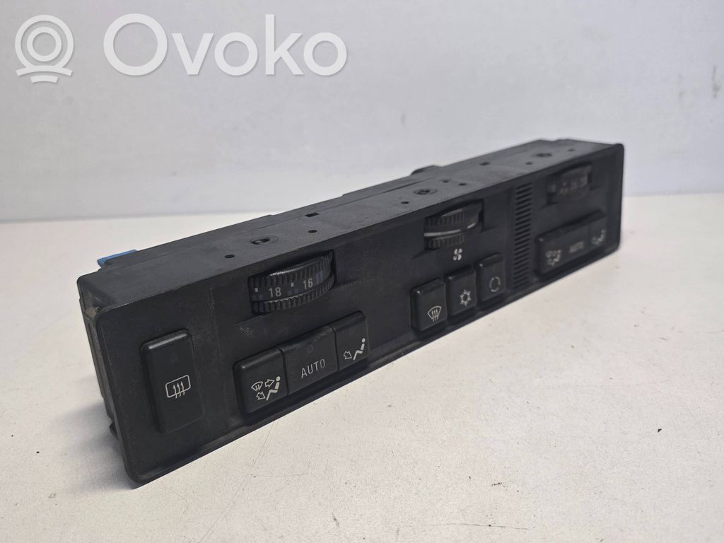 BMW 5 E34 Climate control unit 