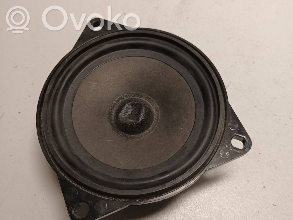 BMW 5 E60 E61 Etuoven kaiutin 