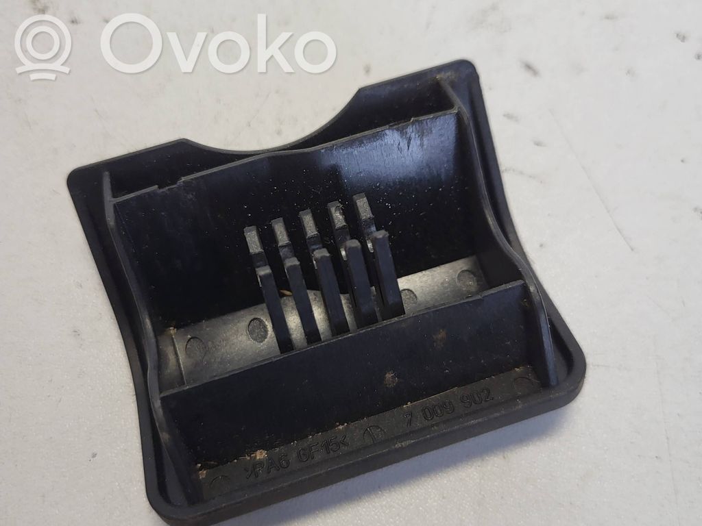 BMW 3 E46 ISOFIX cover 
