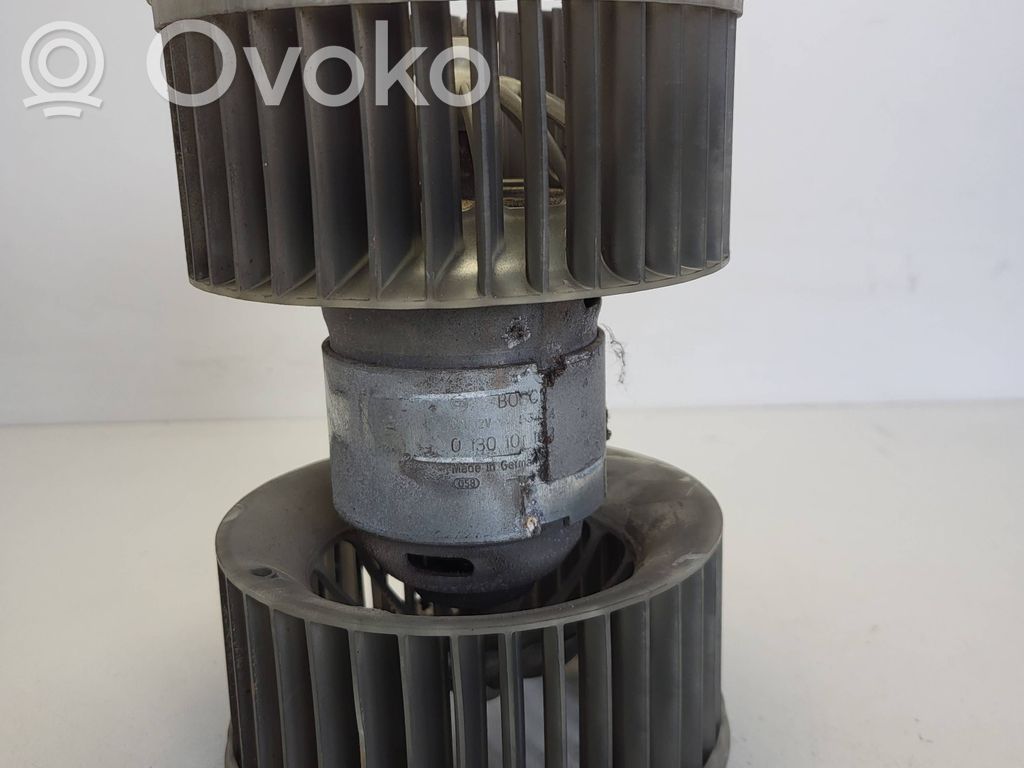 BMW 3 E90 E91 Mazā radiatora ventilators 