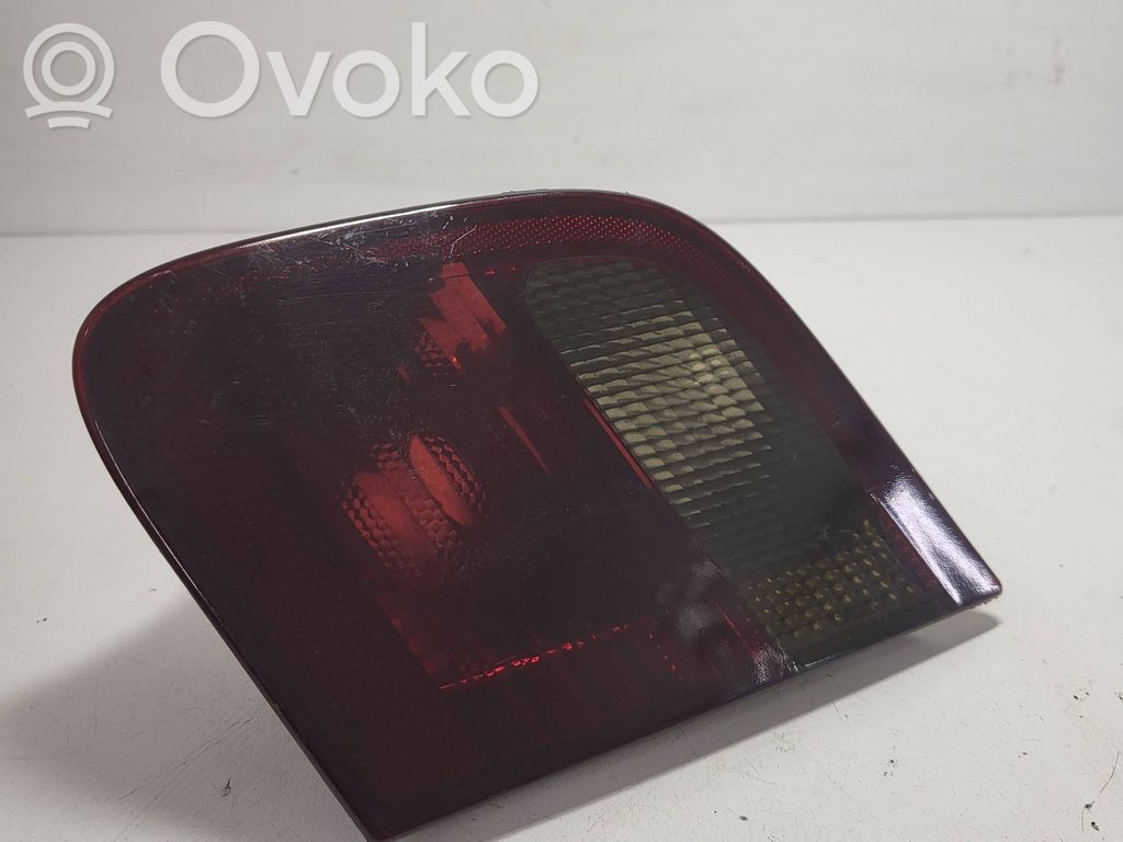 BMW 3 E46 Lampy tylnej klapy bagażnika 