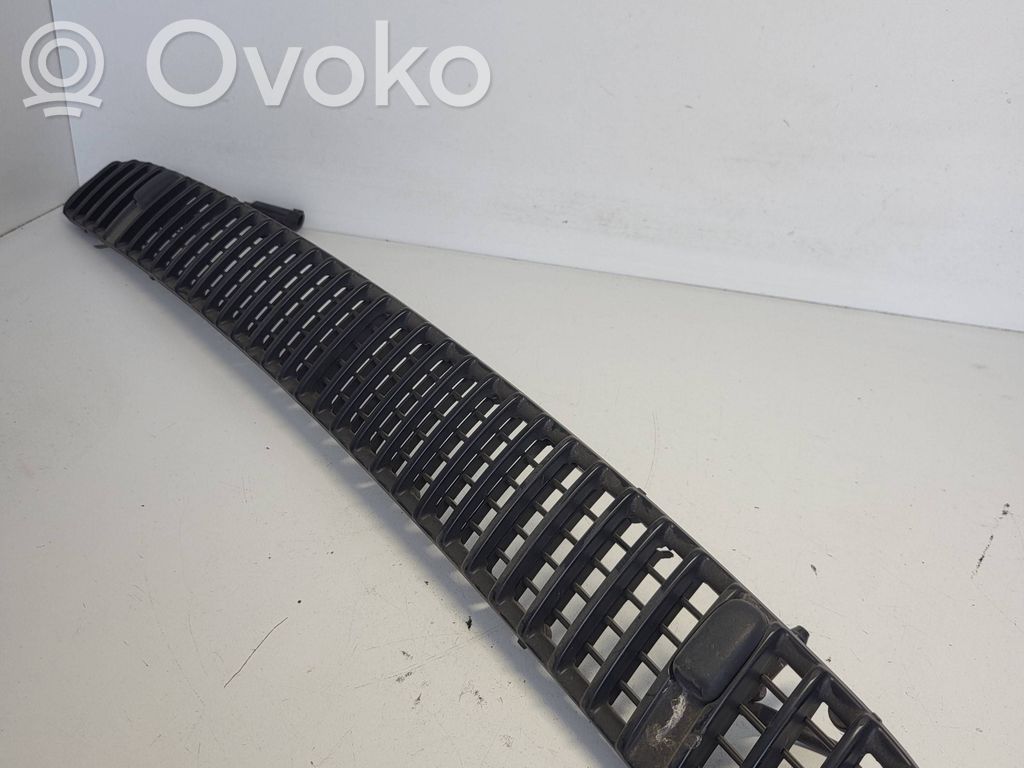 Grille calandre de capot   51137075312