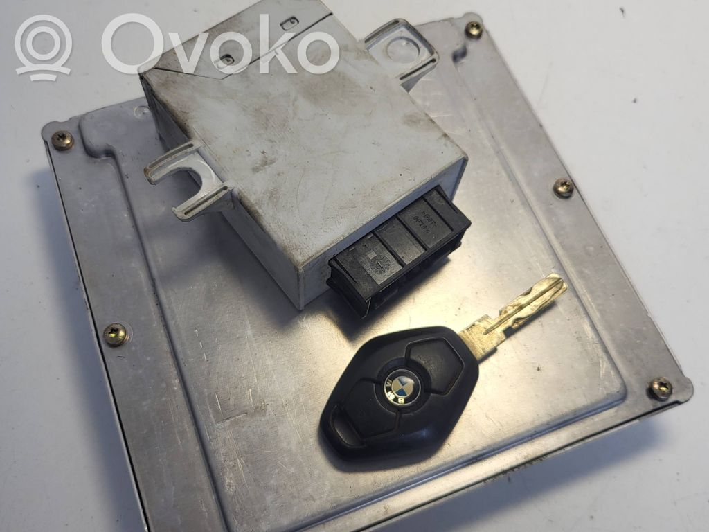 BMW 5 E39 Engine control unit/module 