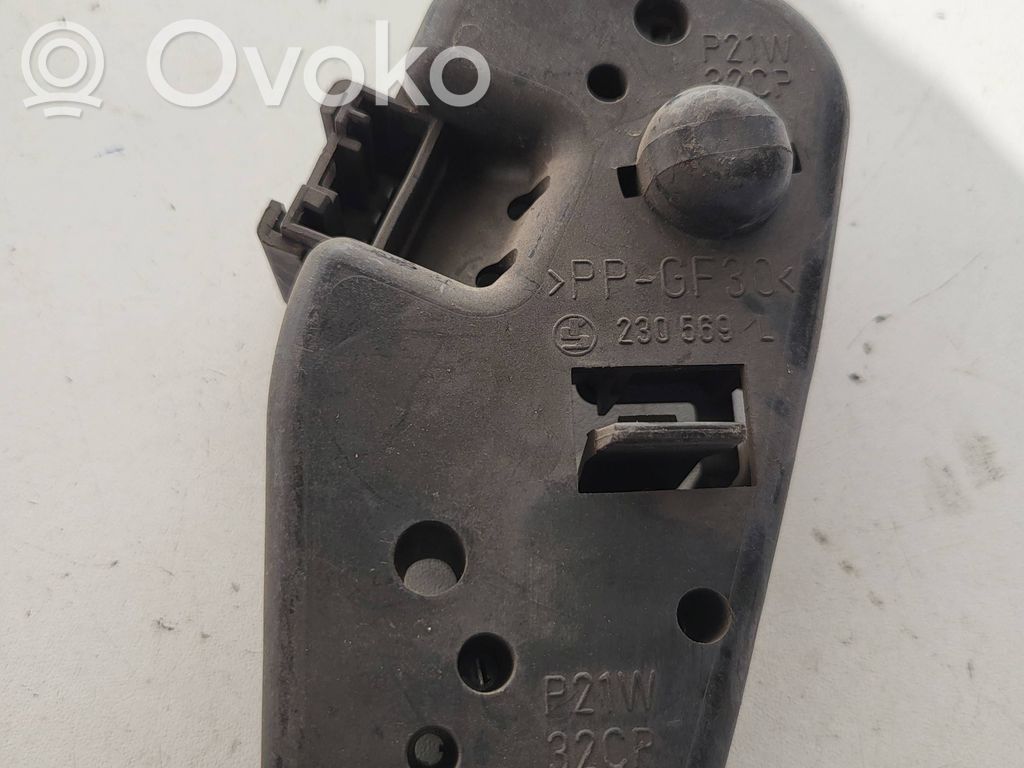 BMW 3 E46 Aizmugurējais lukturis pārsegā 