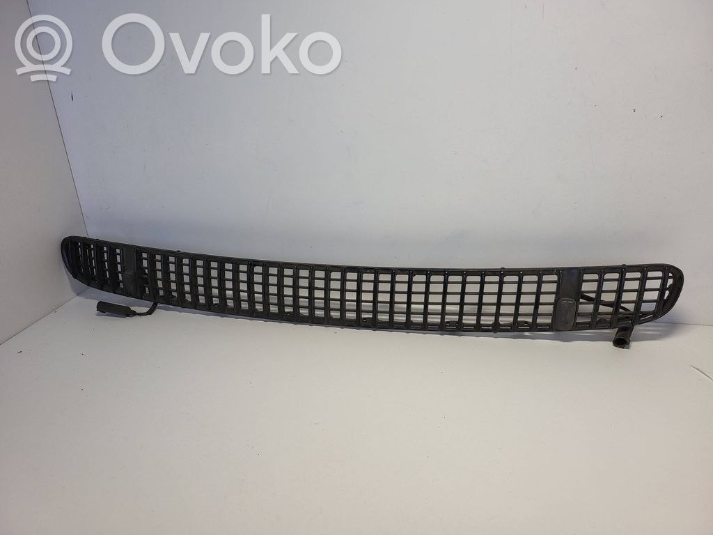 Grille calandre de capot   51137075312