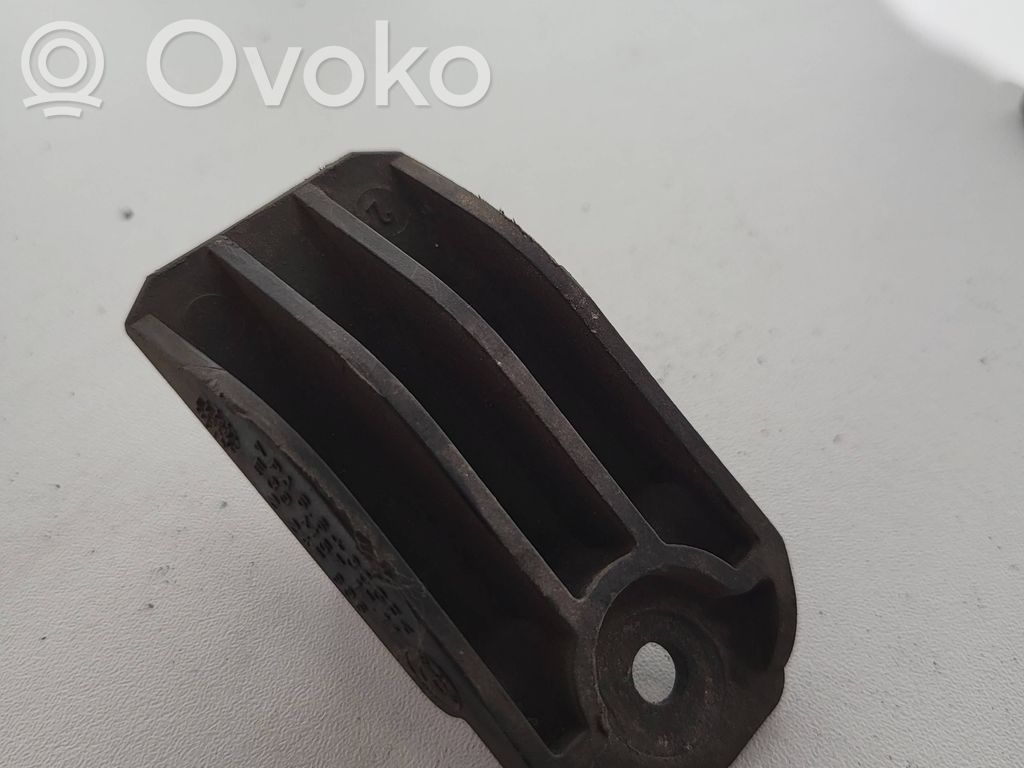 Support, fixation radiateur   2247896