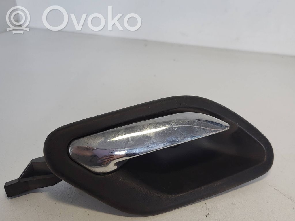 Front door interior handle   8226050
