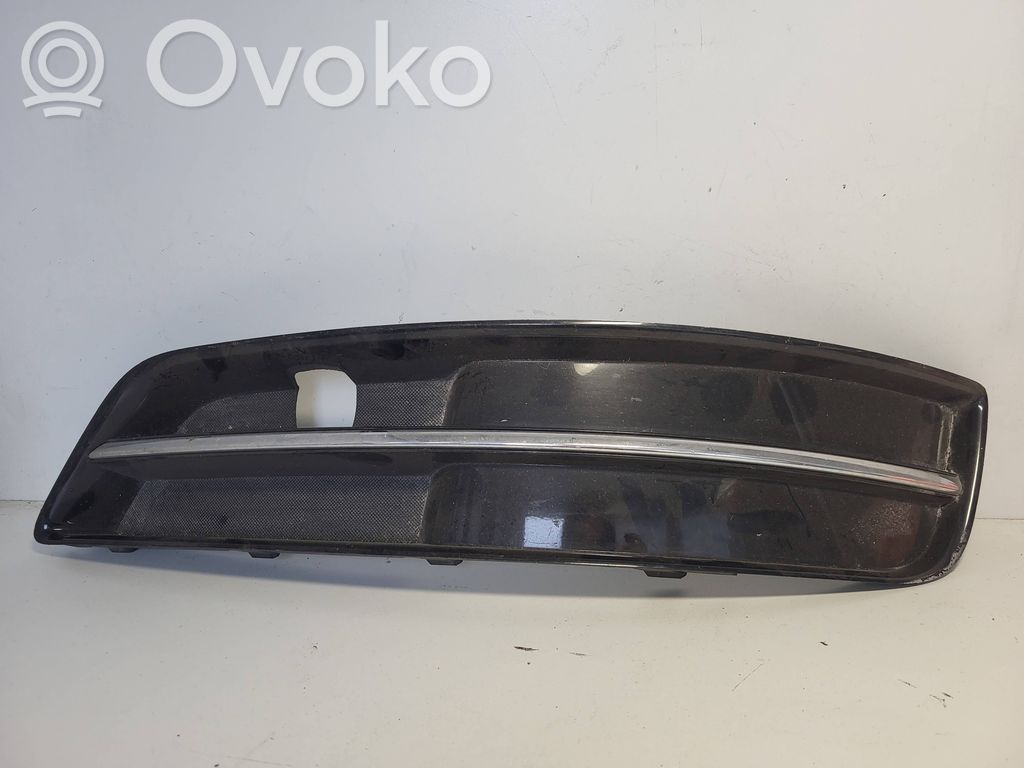 Audi A3 S3 8P Etupuskurin alempi jäähdytinsäleikkö 