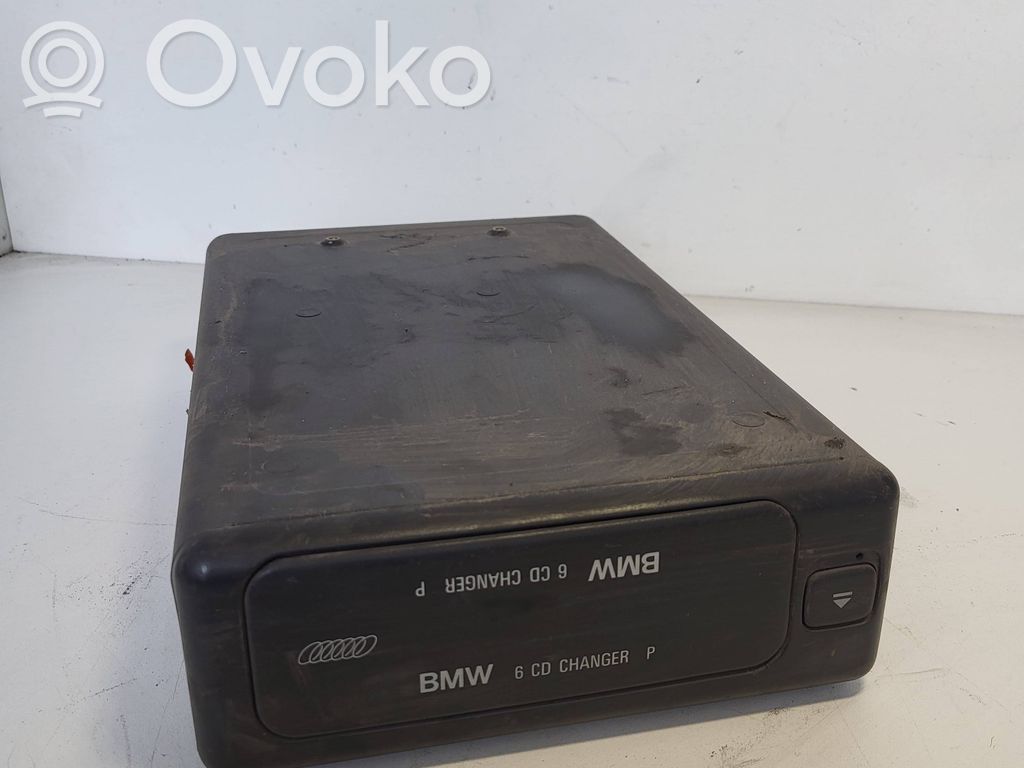 BMW 7 E38 CD/DVD keitiklis 