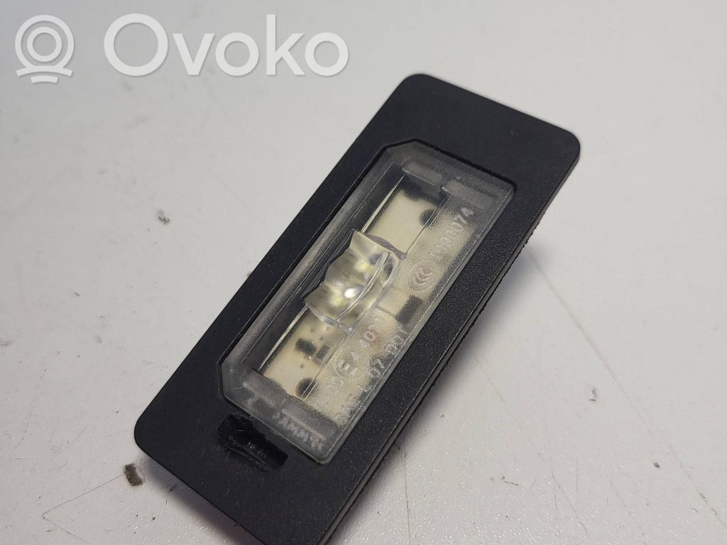 Number plate light   7193293