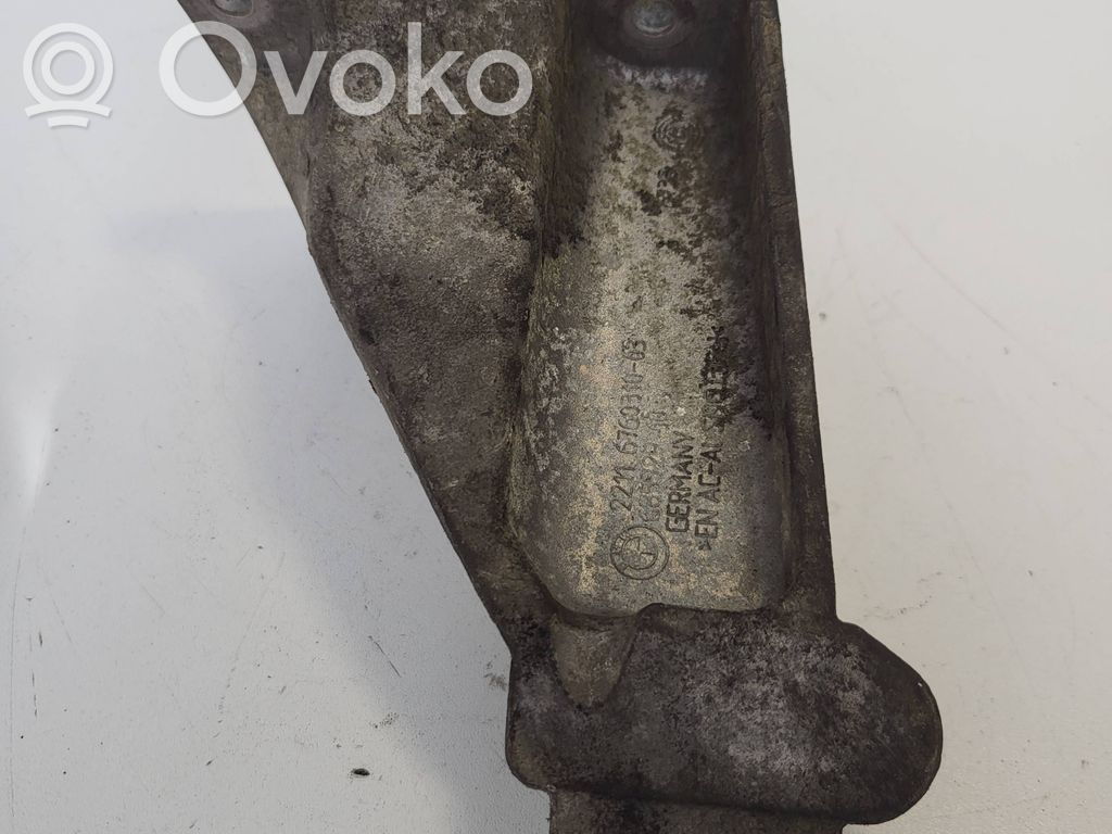 BMW 3 E90 E91 Engine mounting bracket 